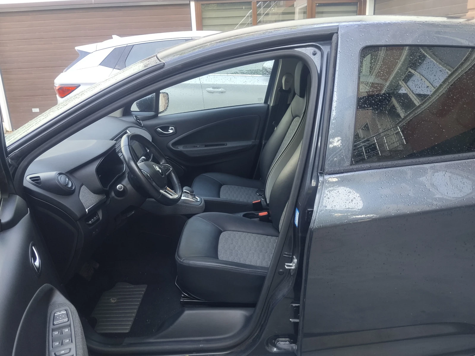 Renault Zoe 52 KWh, снимка 10 - Автомобили и джипове - 54656712