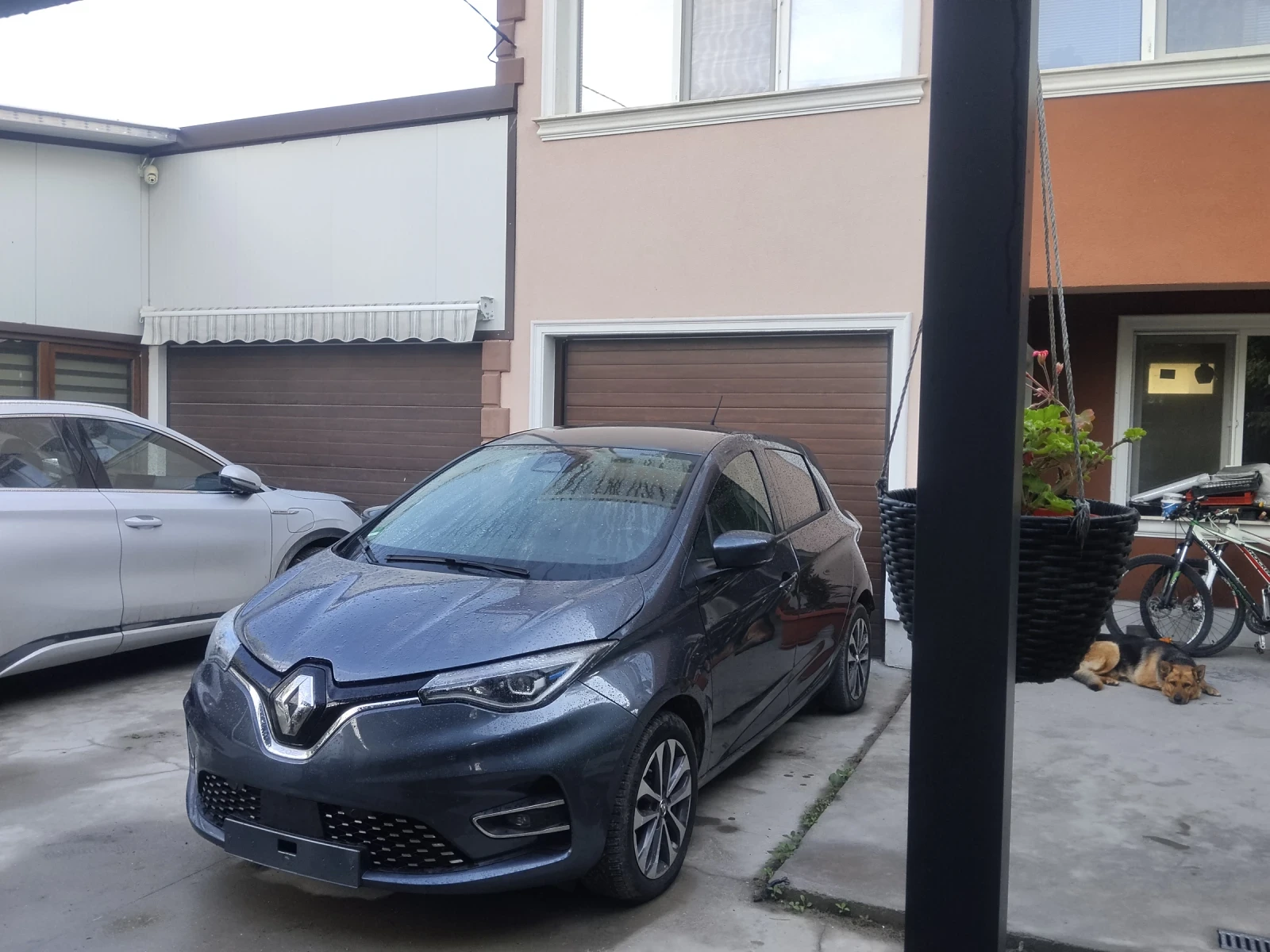 Renault Zoe 52 KWh, снимка 2 - Автомобили и джипове - 54656712