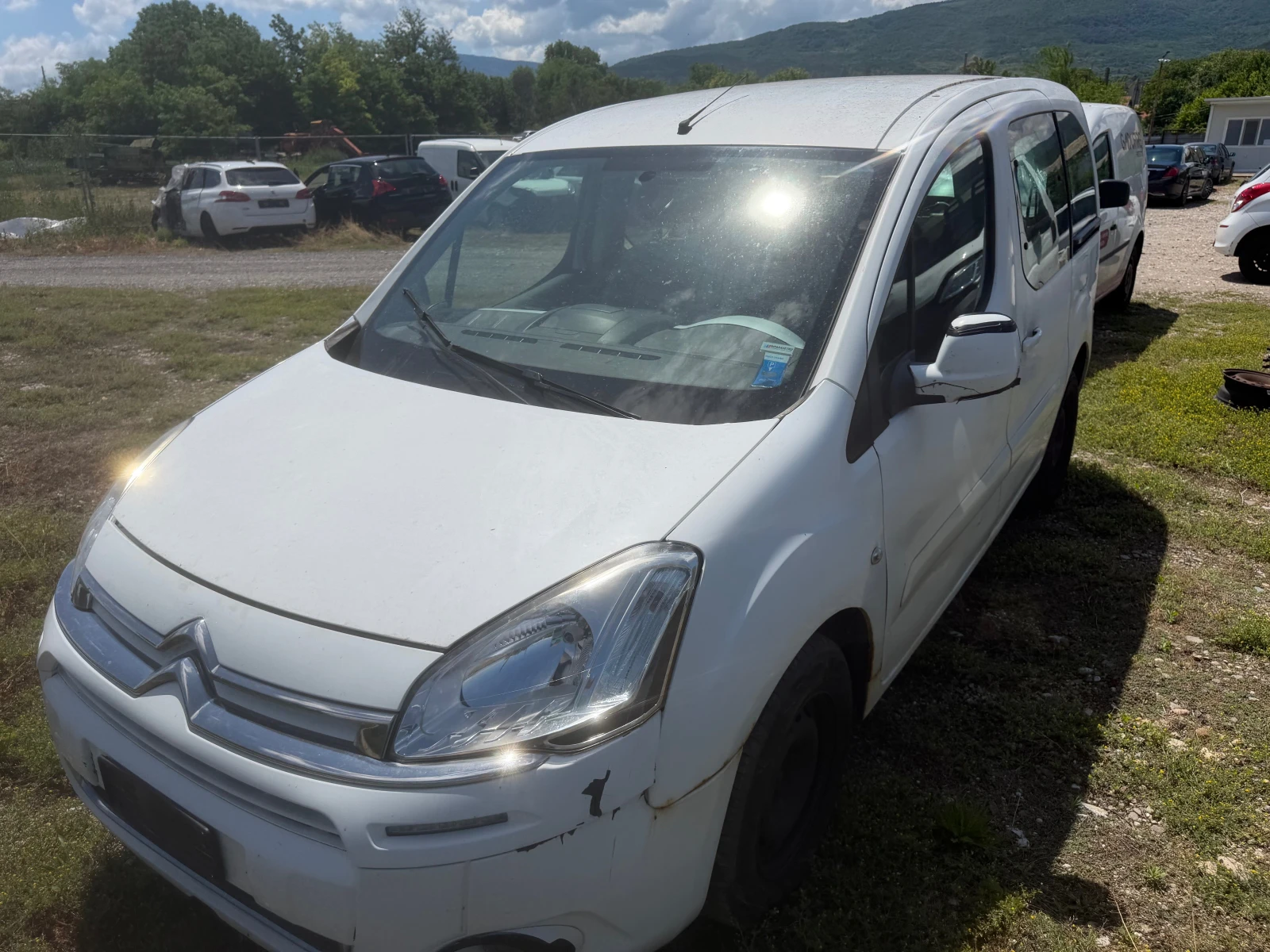 Citroen Berlingo 1.6hdi, снимка 4 - Автомобили и джипове - 54667162