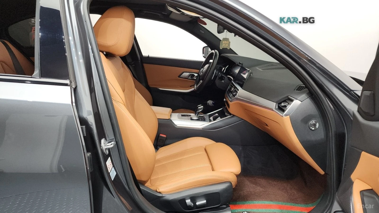 BMW 320 M-SPORT/DISTRONIC/KEYLESS, снимка 14 - Автомобили и джипове - 54814077
