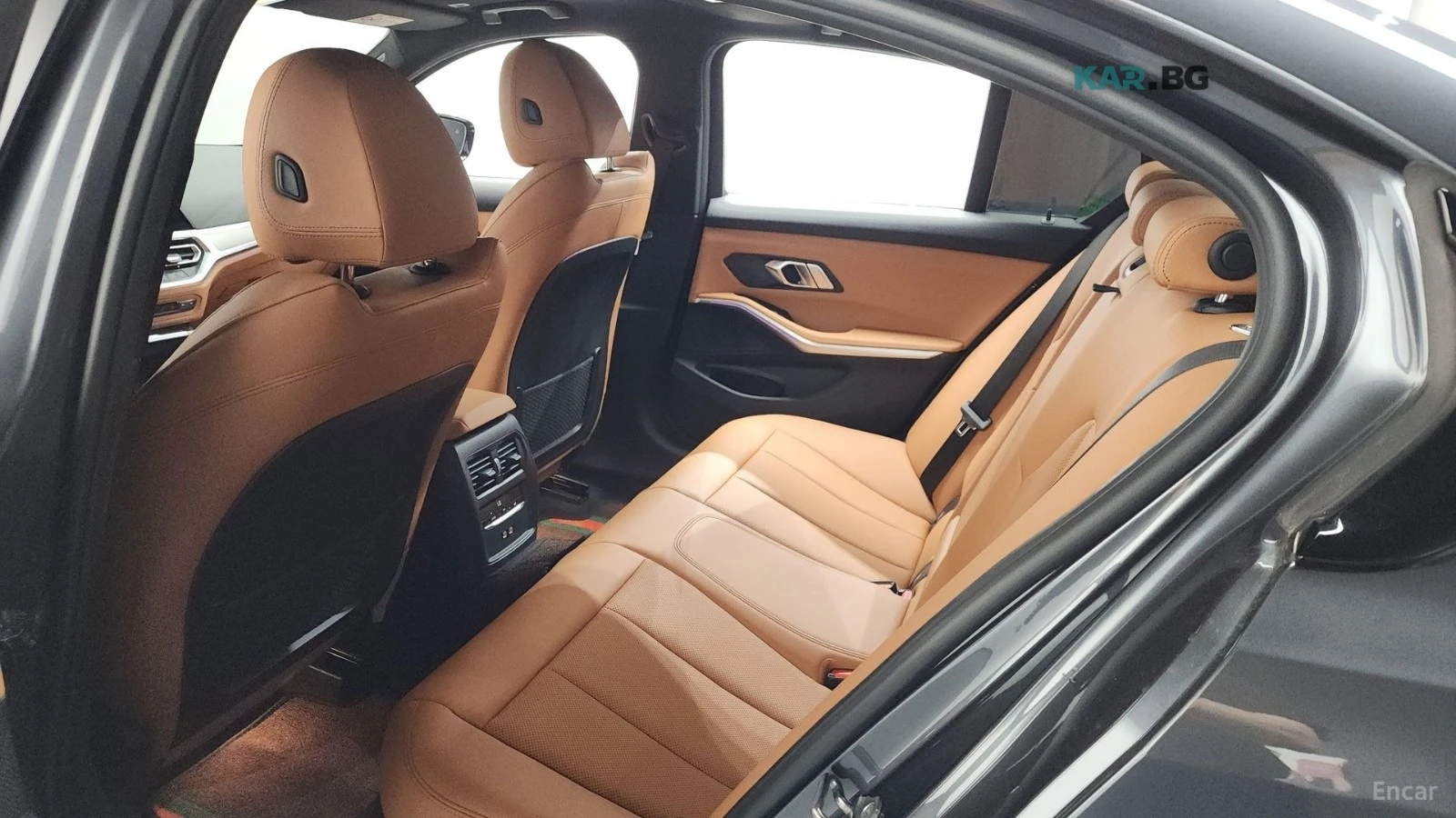 BMW 320 M-SPORT/DISTRONIC/KEYLESS, снимка 15 - Автомобили и джипове - 54814077