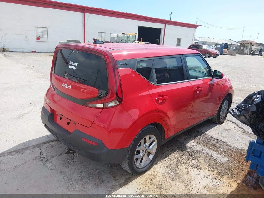 Kia Soul 2.0L I-4 DOHC, VVT, 147HP Front Wheel Drive | Mobile.bg � ����������� 4