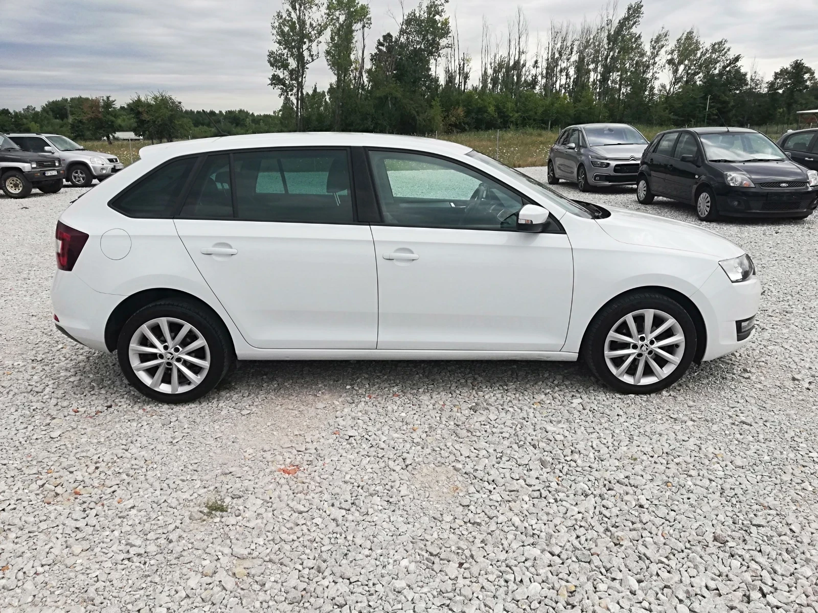 Skoda Rapid 1.4 tdi kli ITALIA, снимка 7 - Автомобили и джипове - 55401067