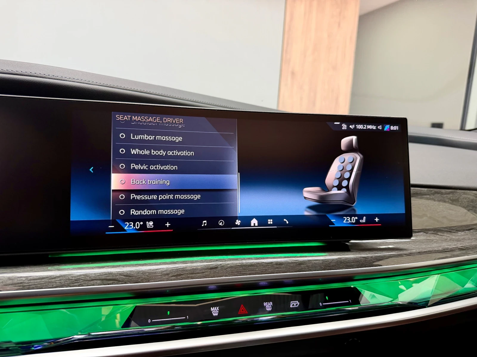 BMW 750 e xDrive M sport Theatre Screen 1-ви Собственик , снимка 14 - Автомобили и джипове - 55618534