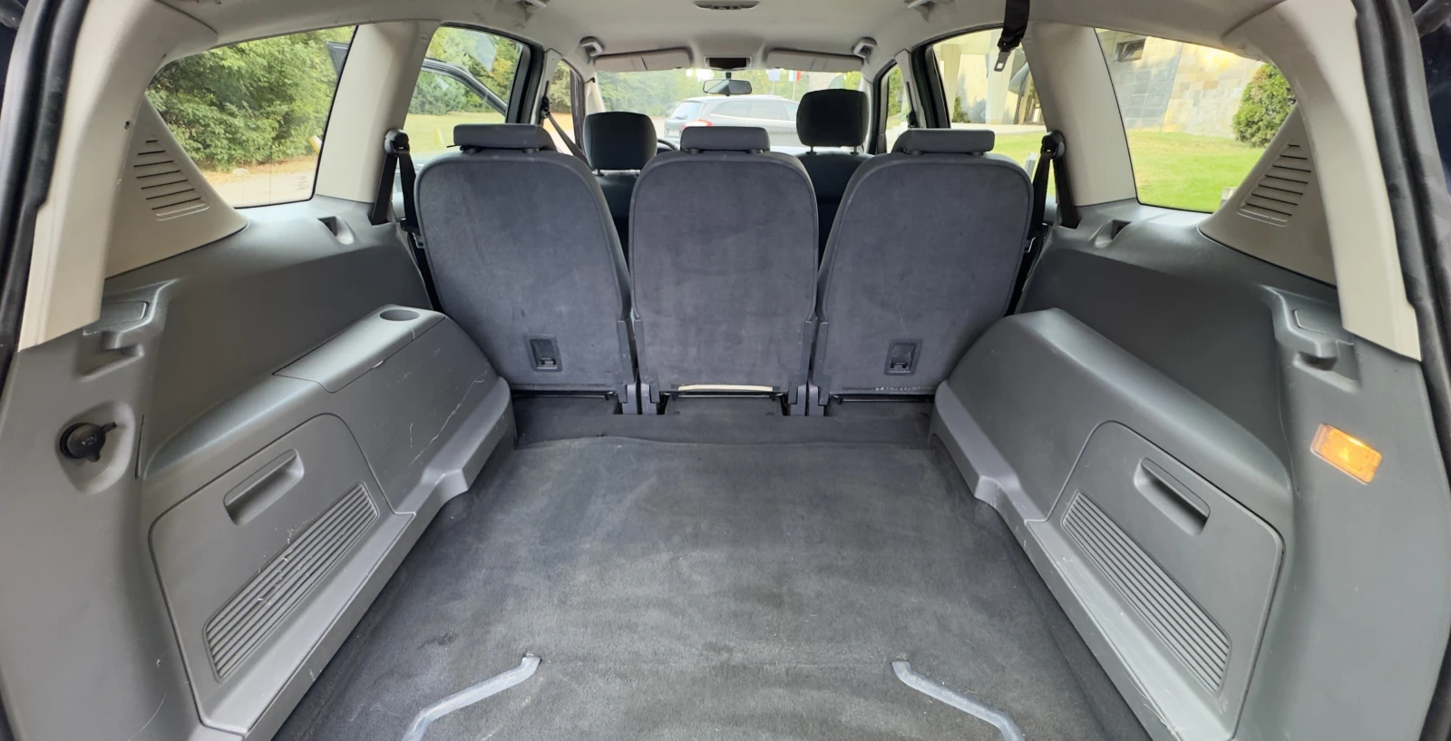 Ford S-Max 2.0Cdti* Климатроник* 6 скорости* Лизинг* Бартер, снимка 12 - Автомобили и джипове - 55839309