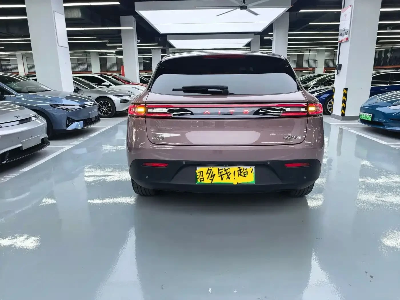 AITO 5, снимка 5 - Автомобили и джипове - 56711025