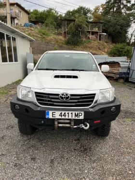 Toyota Hilux, снимка 1