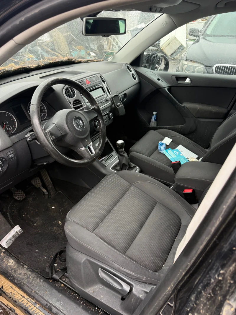 VW Tiguan 2.0TDI, снимка 3 - Автомобили и джипове - 52319671