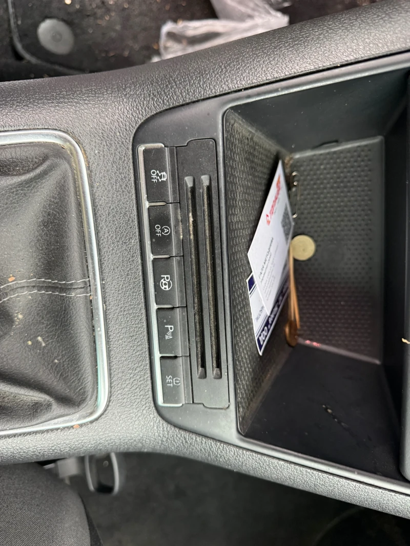 VW Tiguan 2.0TDI, снимка 4 - Автомобили и джипове - 52319671