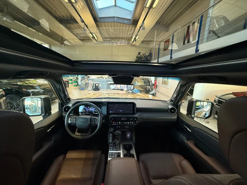 Toyota Land cruiser LC250/204HP/TEC-EDITION/7S/PANO/HUD/JBL/360/588g, снимка 9 - Автомобили и джипове - 52400005