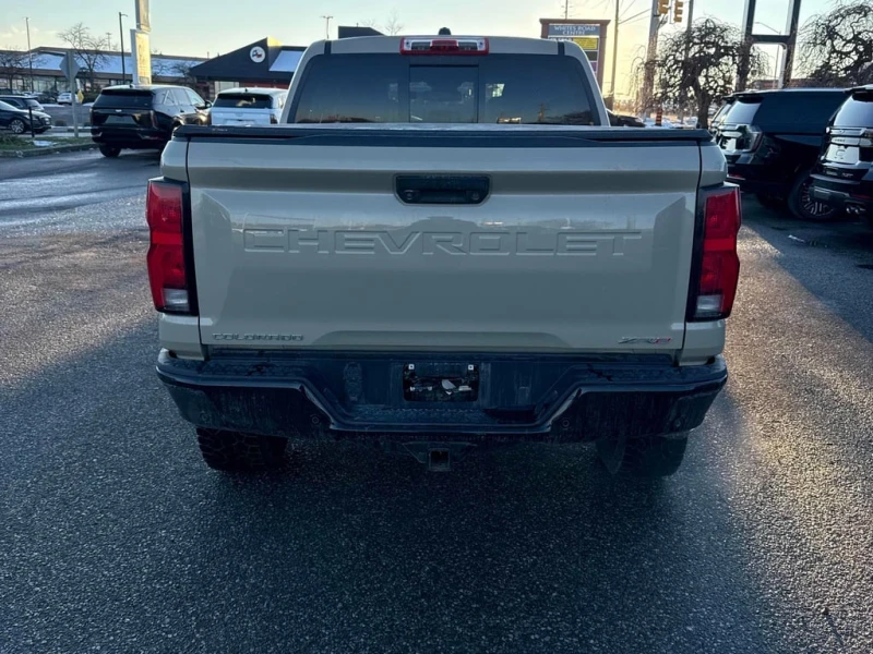 Chevrolet Colorado 4WD ZR2  CARFAX, снимка 4 - Автомобили и джипове - 52662116