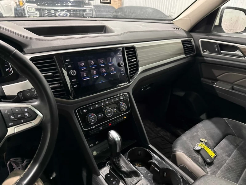 VW Atlas * Highline * CARFAX * БЕЗ ПЪРВОНАЧАЛНА ВНОСКА, снимка 9 - Автомобили и джипове - 53080312