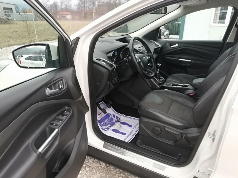 Ford Kuga 2.0D KLI NAVI 140KS, снимка 9 - Автомобили и джипове - 53286418