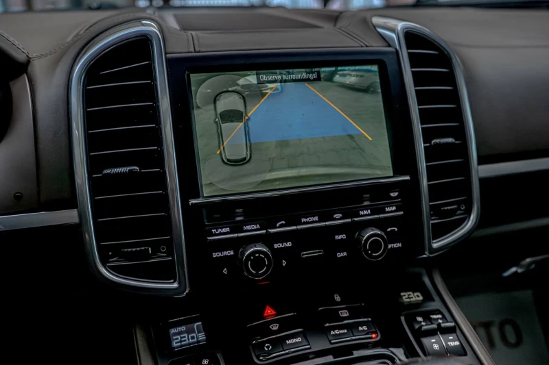 Porsche Cayenne 4.2TDI/PDLS/PCM/Камера/Подгрев/Панорама/Side Assis, снимка 11 - Автомобили и джипове - 53448382