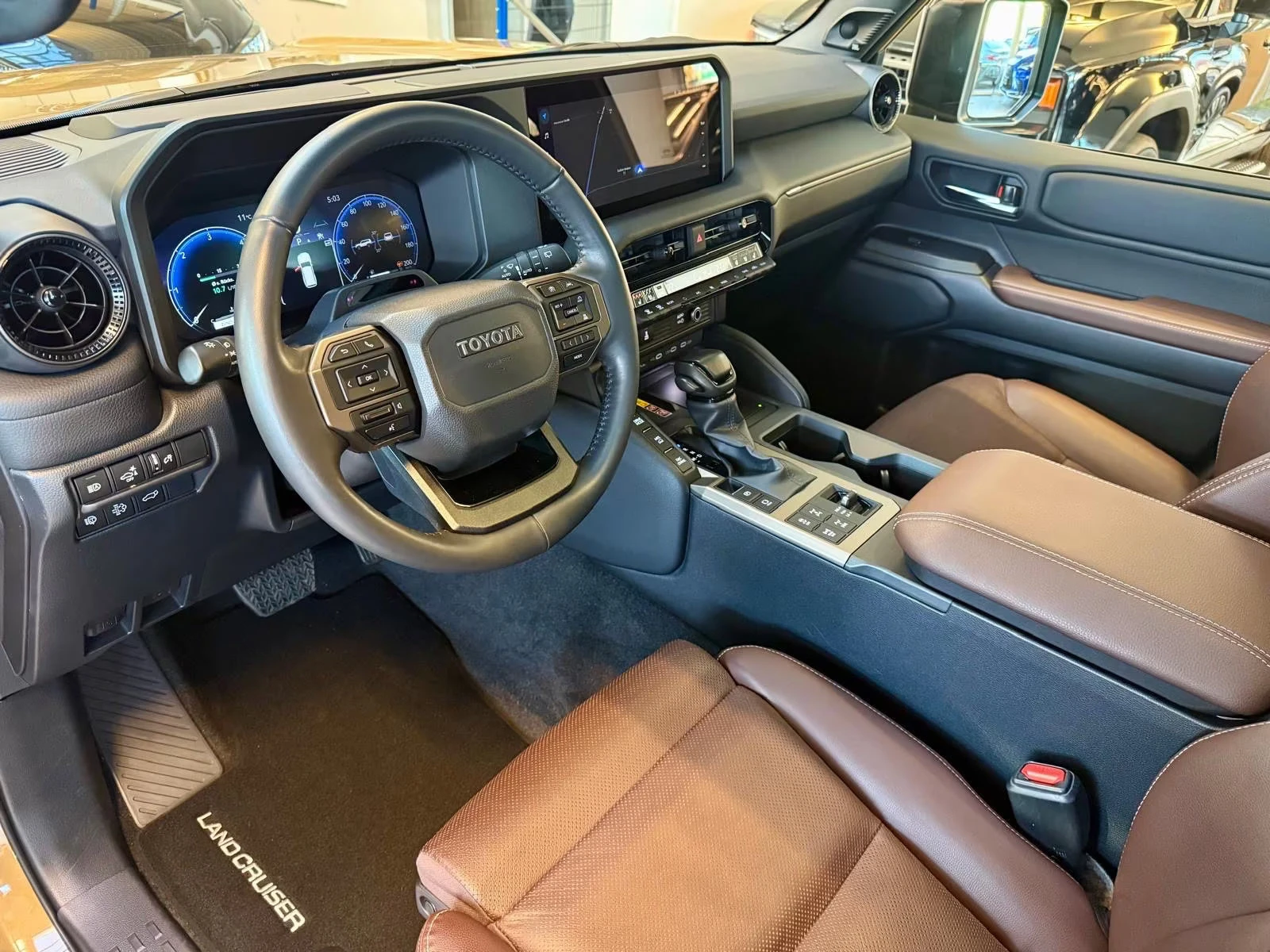 Toyota Land cruiser LC250/204HP/TEC-EDITION/7S/PANO/HUD/JBL/360/588g - изображение 8