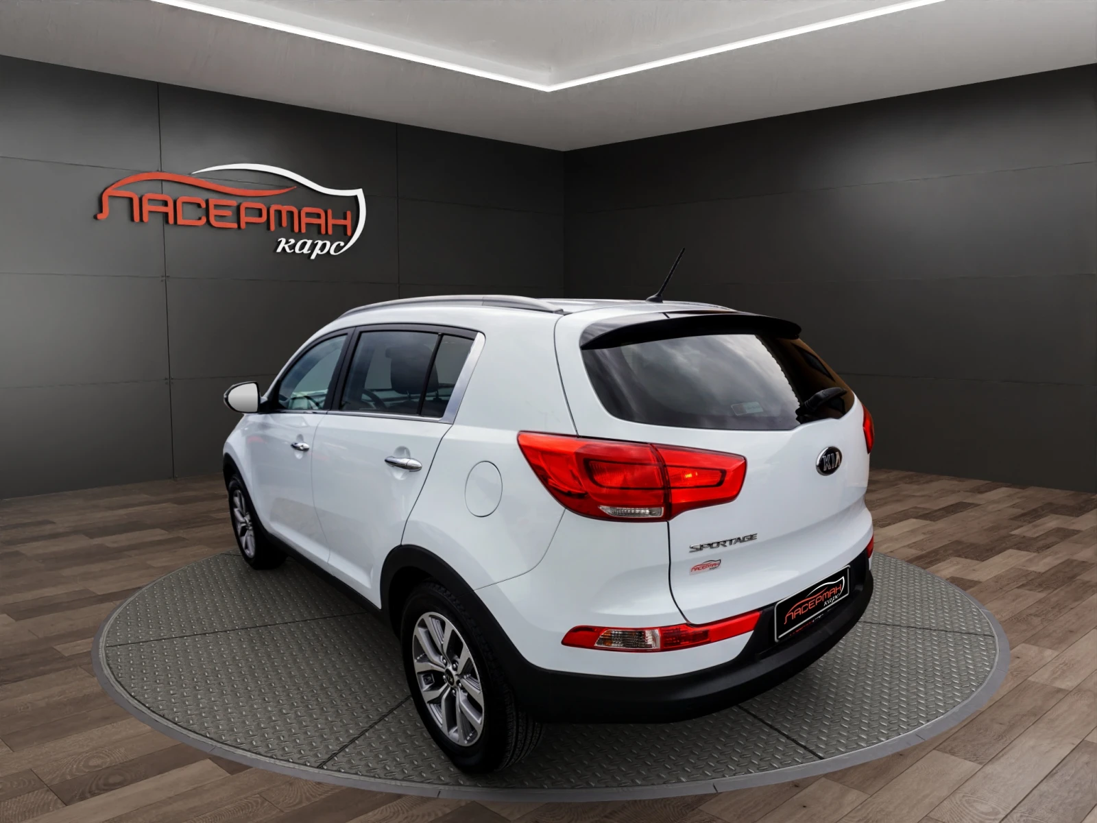 Kia Sportage 1.6i GPL , снимка 4 - Автомобили и джипове - 52937945