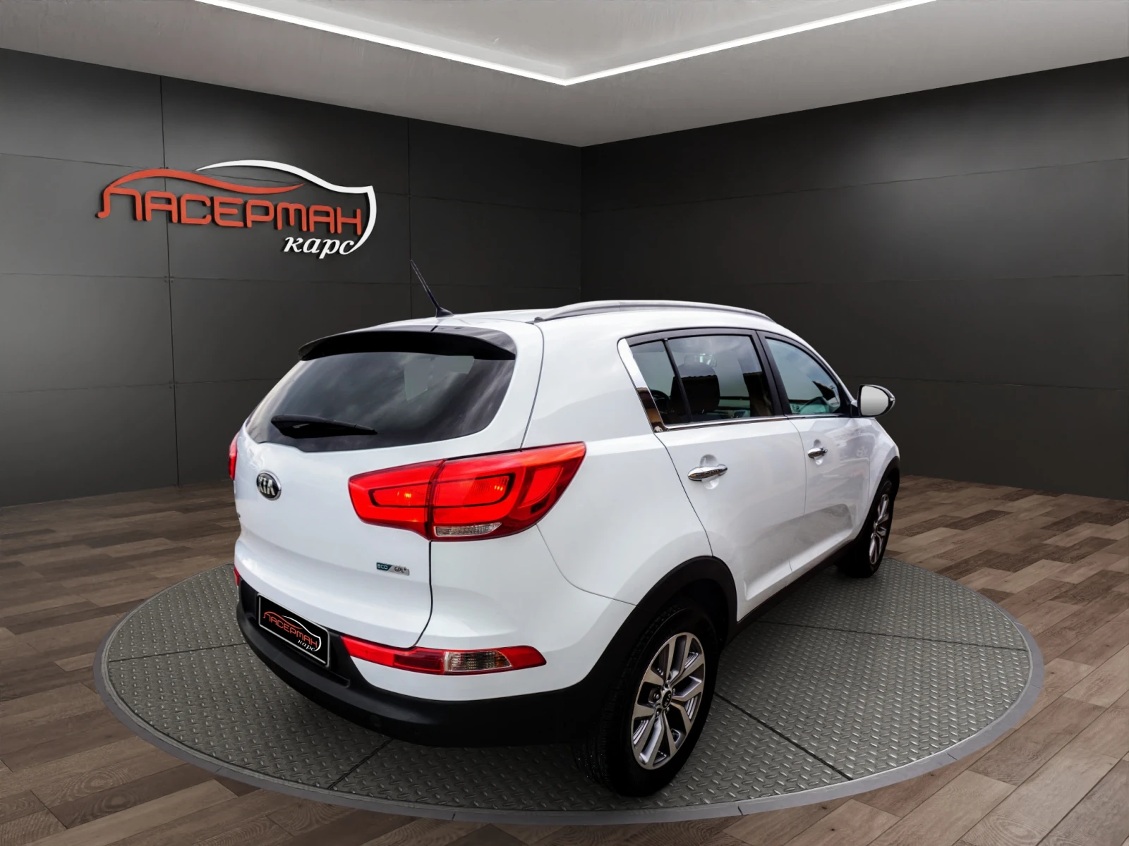 Kia Sportage 1.6i GPL , снимка 3 - Автомобили и джипове - 52937945