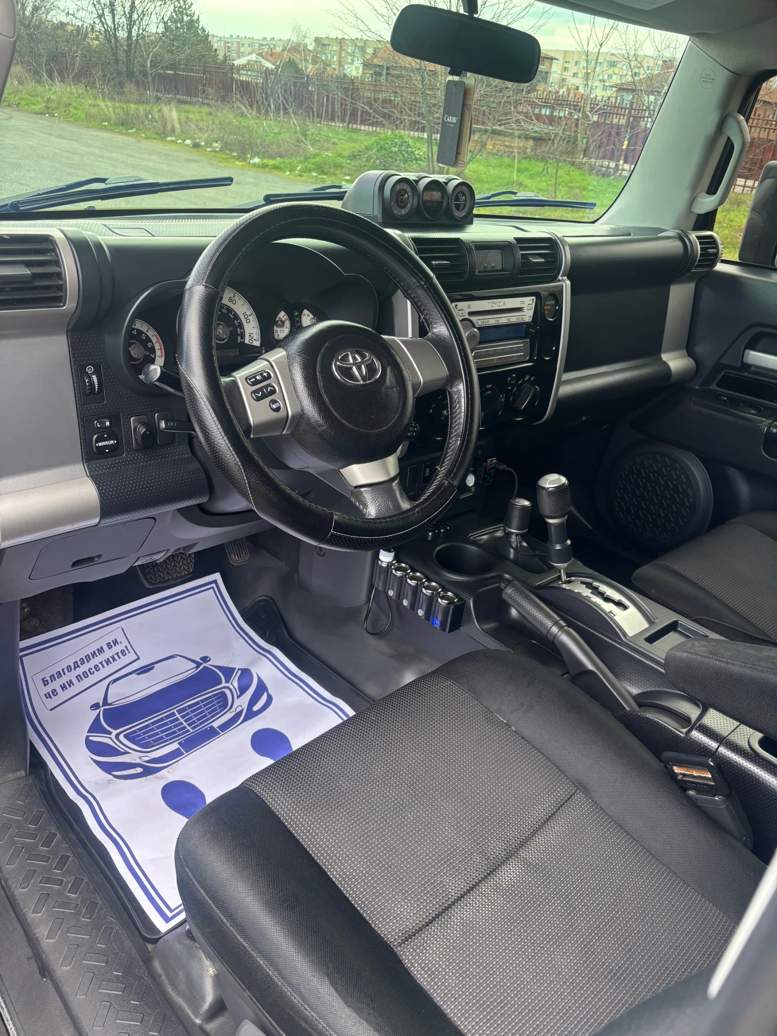 Toyota Fj cruiser 4.0 - изображение 10