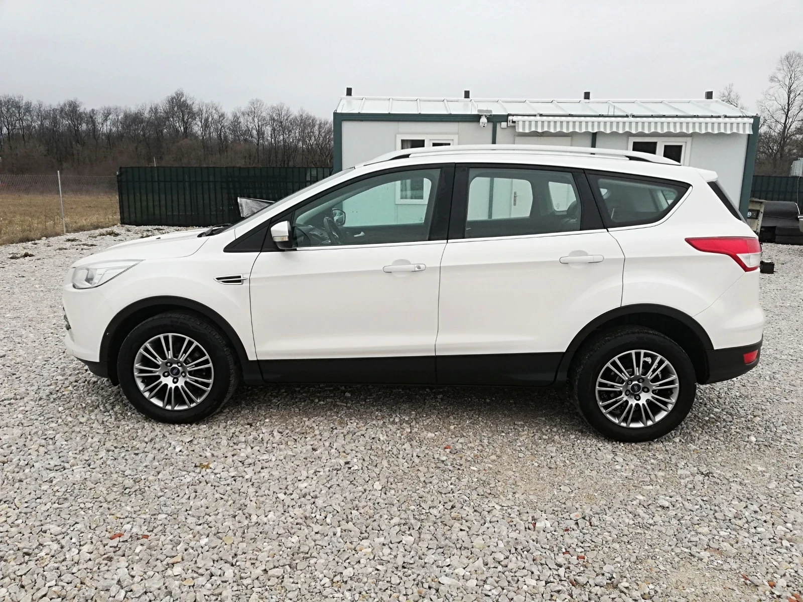 Ford Kuga 2.0D KLI NAVI 140KS - изображение 3