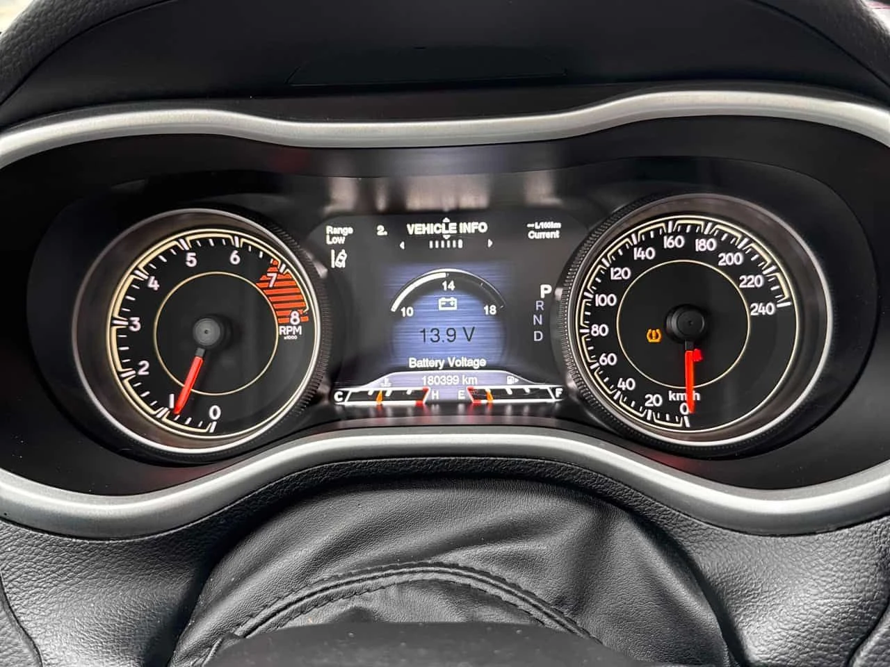 Jeep Cherokee * L Plus Pkg * 2 КЛЮЧА* ПОДГРЕВ* KEYLESS* PANO* , снимка 8 - Автомобили и джипове - 53827690