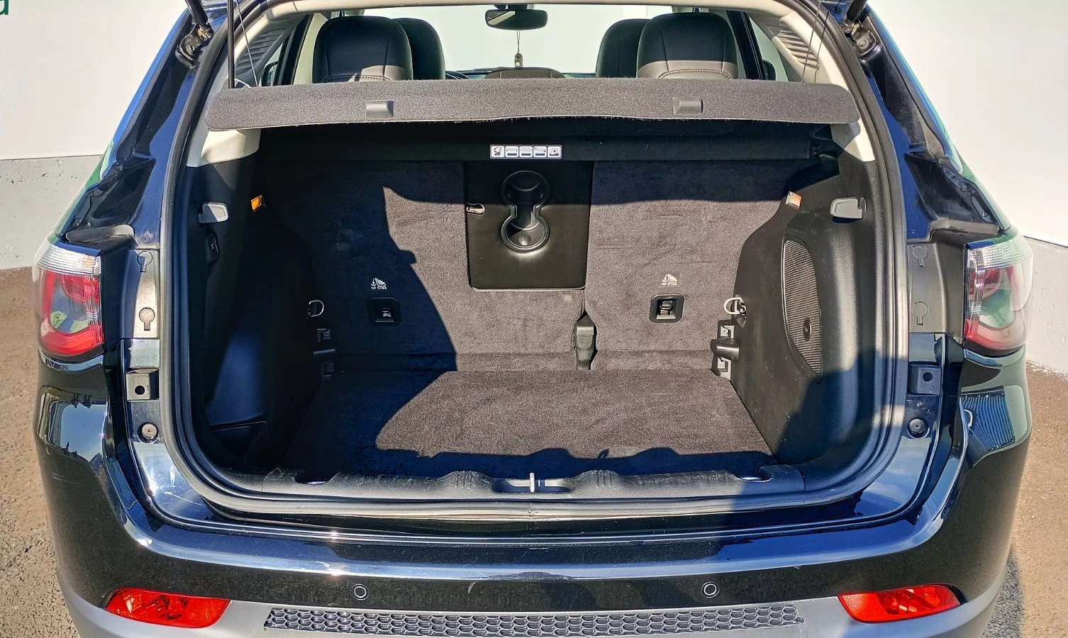 Jeep Compass LIMITED, снимка 12 - Автомобили и джипове - 53903863