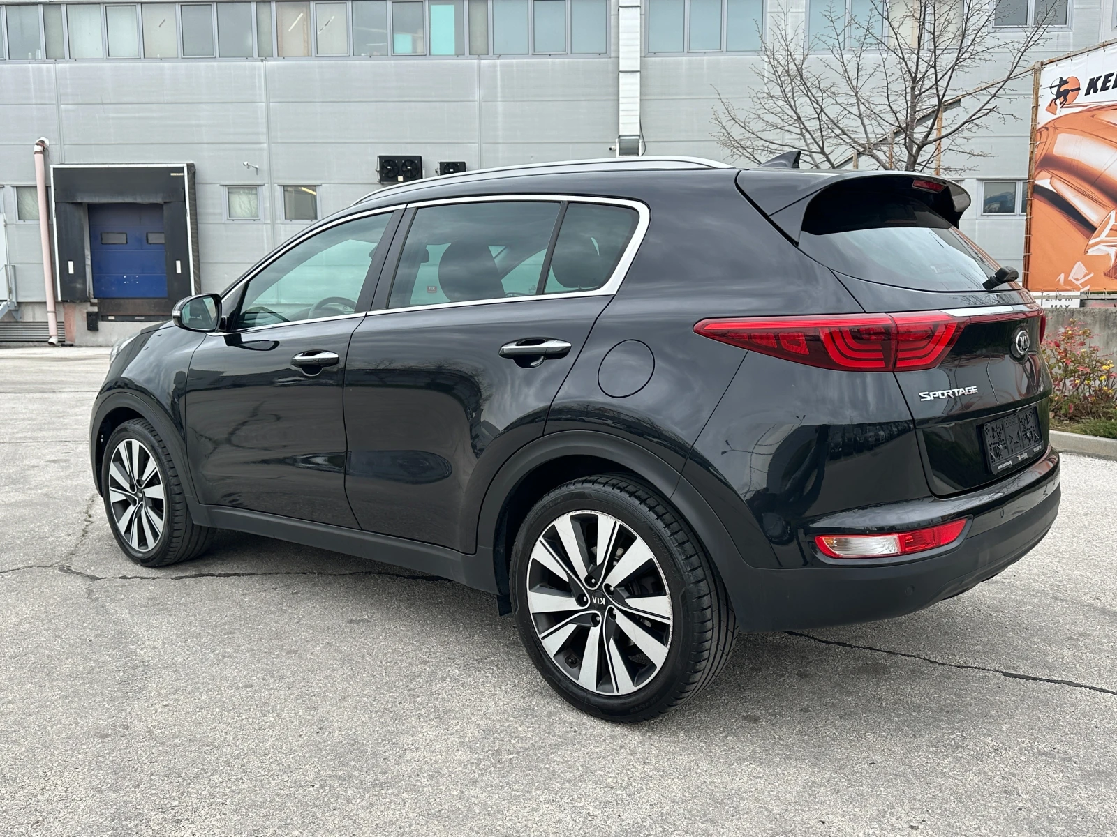 Kia Sportage 1.7CRDi/Автоматик/Панорама, снимка 3 - Автомобили и джипове - 54256135