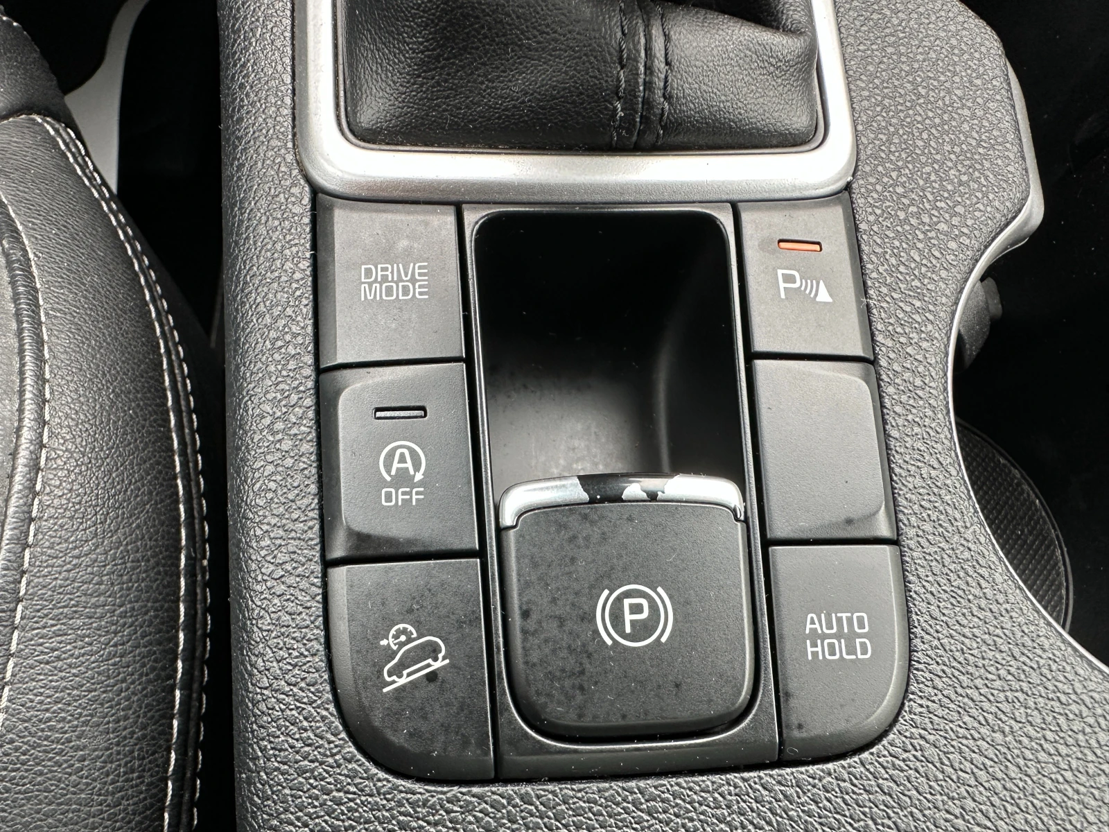 Kia Sportage 1.7CRDi/Автоматик/Панорама, снимка 17 - Автомобили и джипове - 54256135