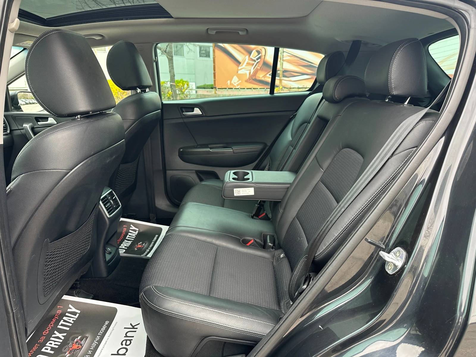 Kia Sportage 1.7CRDi/Автоматик/Панорама, снимка 9 - Автомобили и джипове - 54256135