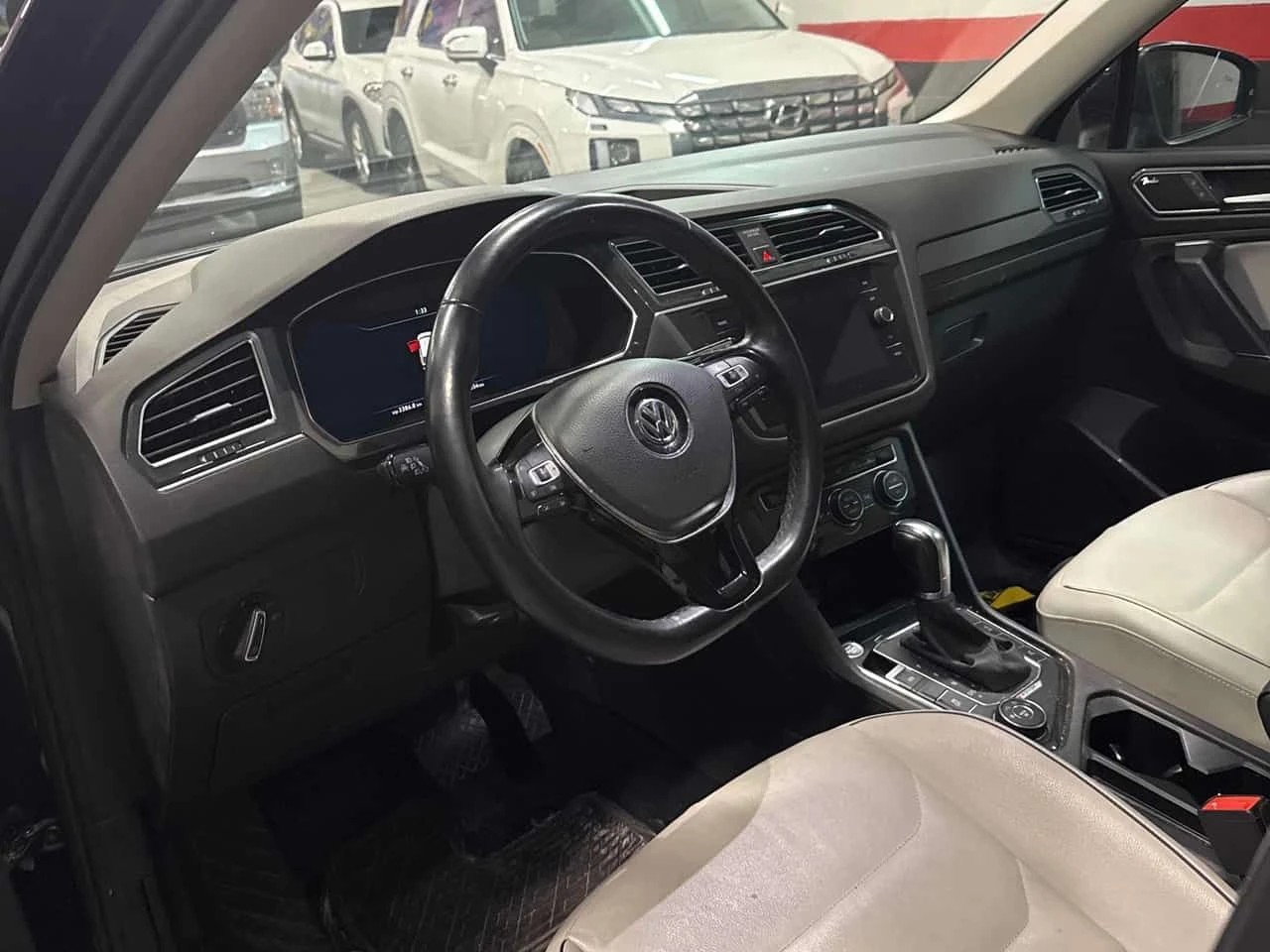 VW Tiguan * Highline * CARFAX * ���� �� �� | Mobile.bg � ����������� 6
