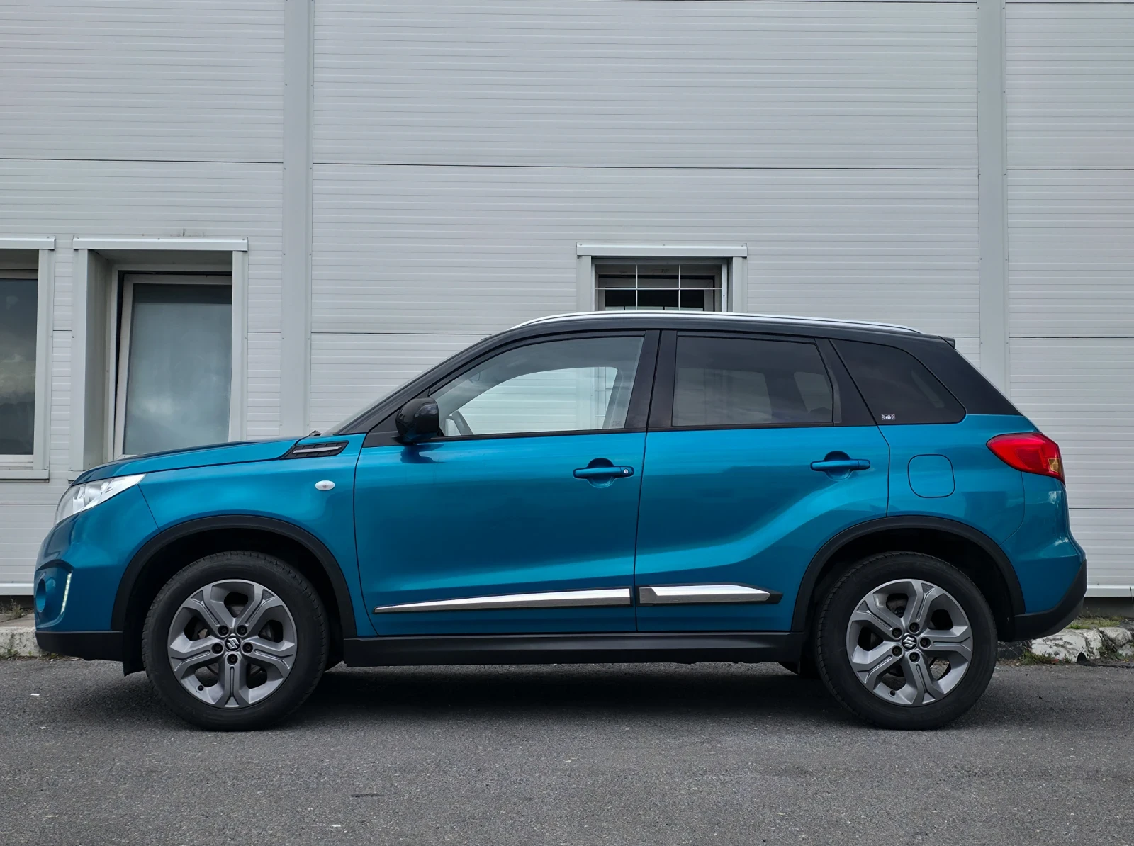 Suzuki Vitara 1.6I All Grip 4x4 Shine, снимка 9 - Автомобили и джипове - 55179042