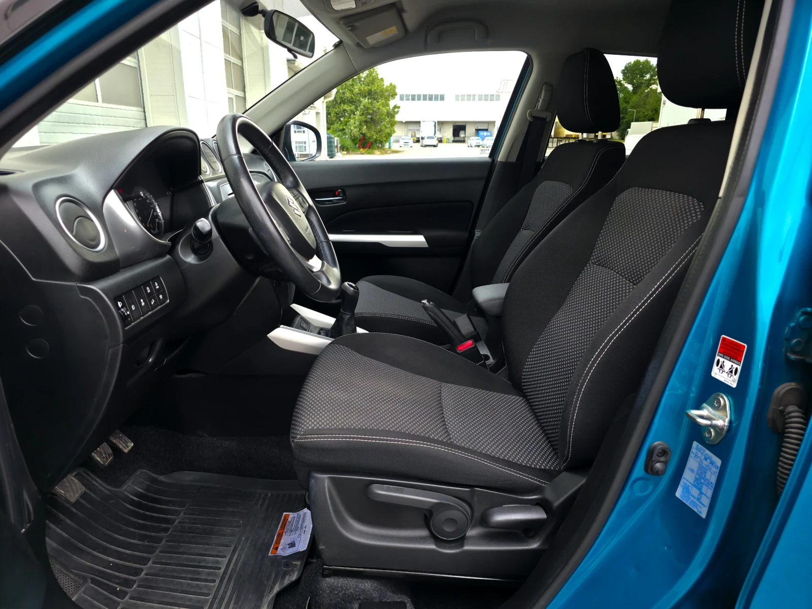 Suzuki Vitara 1.6I All Grip 4x4 Shine, снимка 10 - Автомобили и джипове - 55179042