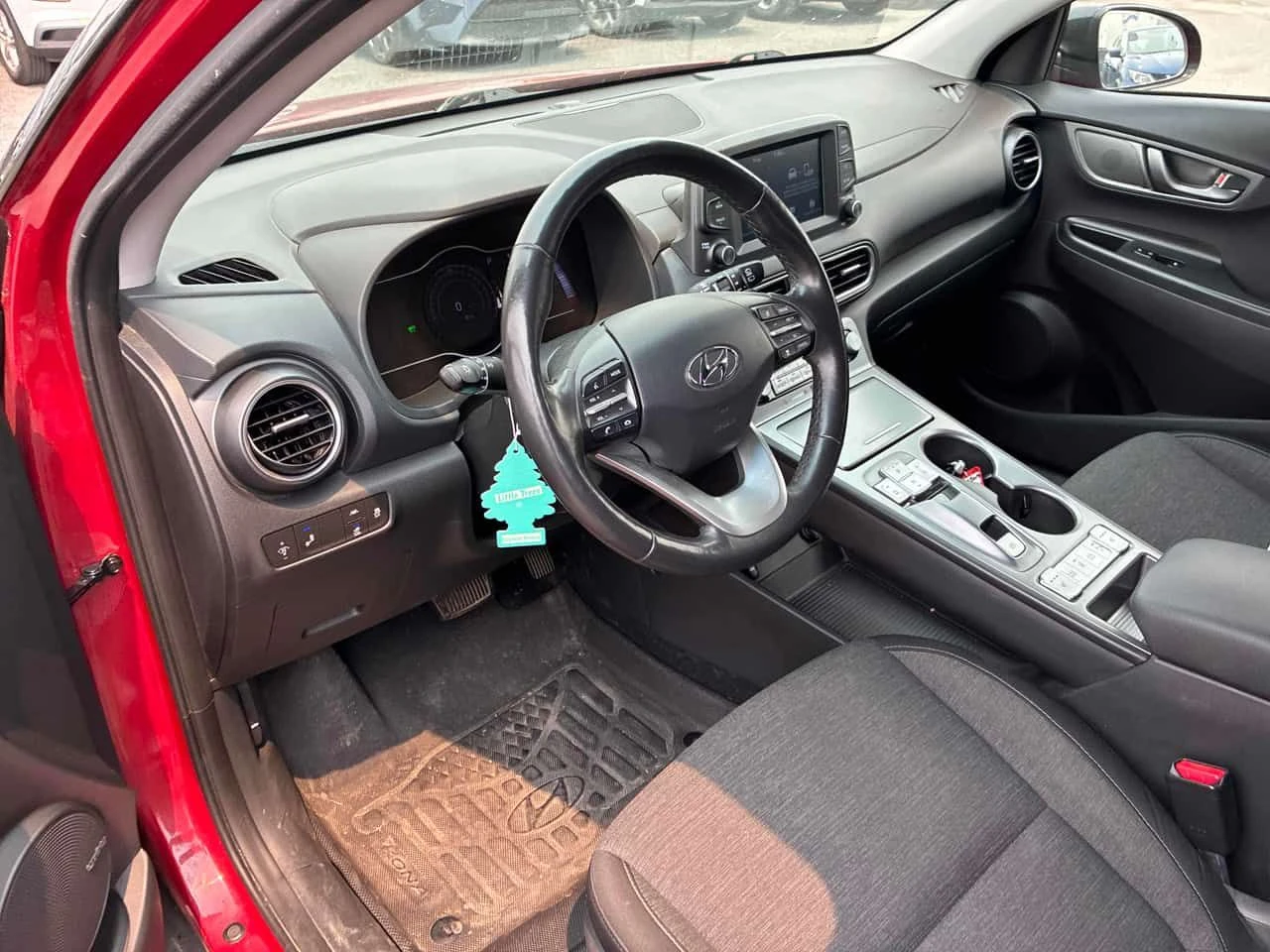 Hyundai Kona Preferred* АВТОКРЕДИТ* ПРЕДСТАВИТЕЛСТВО НА HYUNDAI, снимка 7 - Автомобили и джипове - 55309661