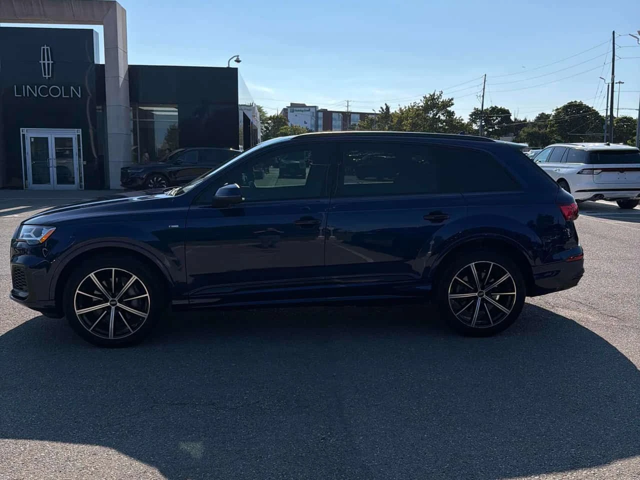 Audi Q7 * Komfort * CARFAX * ЦЕНА ДО БГ, снимка 2 - Автомобили и джипове - 55681363
