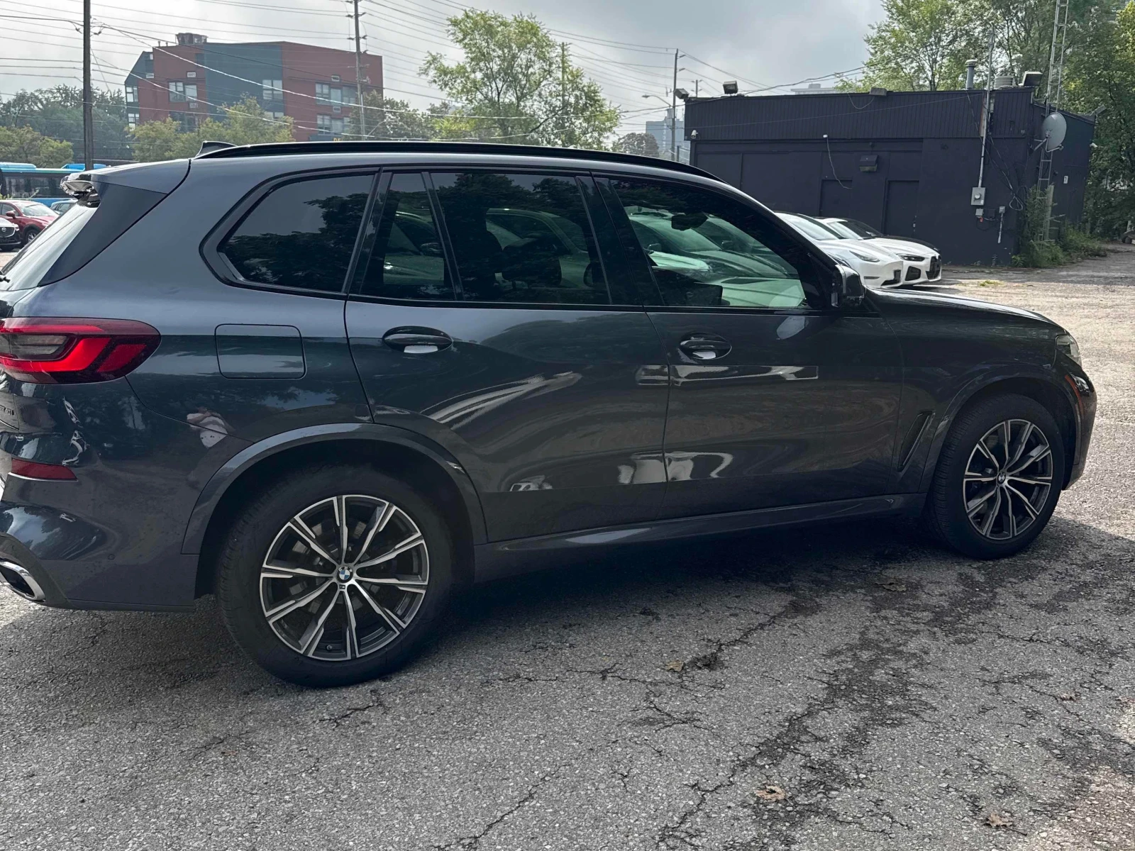 BMW X5 * xDrive40i * CARFAX * БЕЗ ПЪРВОНАЧАЛНА ВНОСКА, снимка 3 - Автомобили и джипове - 56089969