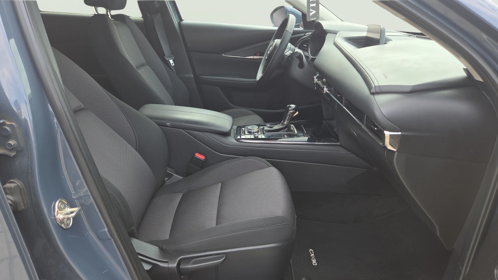 Mazda CX-30 2.0i, снимка 6 - Автомобили и джипове - 56126443