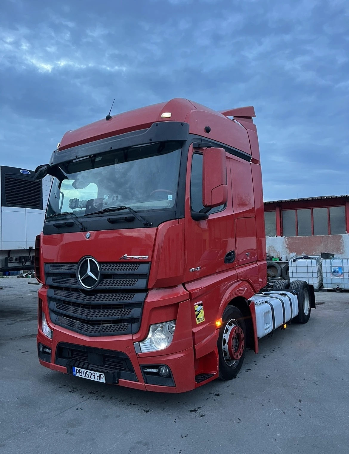 Mercedes-Benz Actros 1845 МЕГА - изображение 4