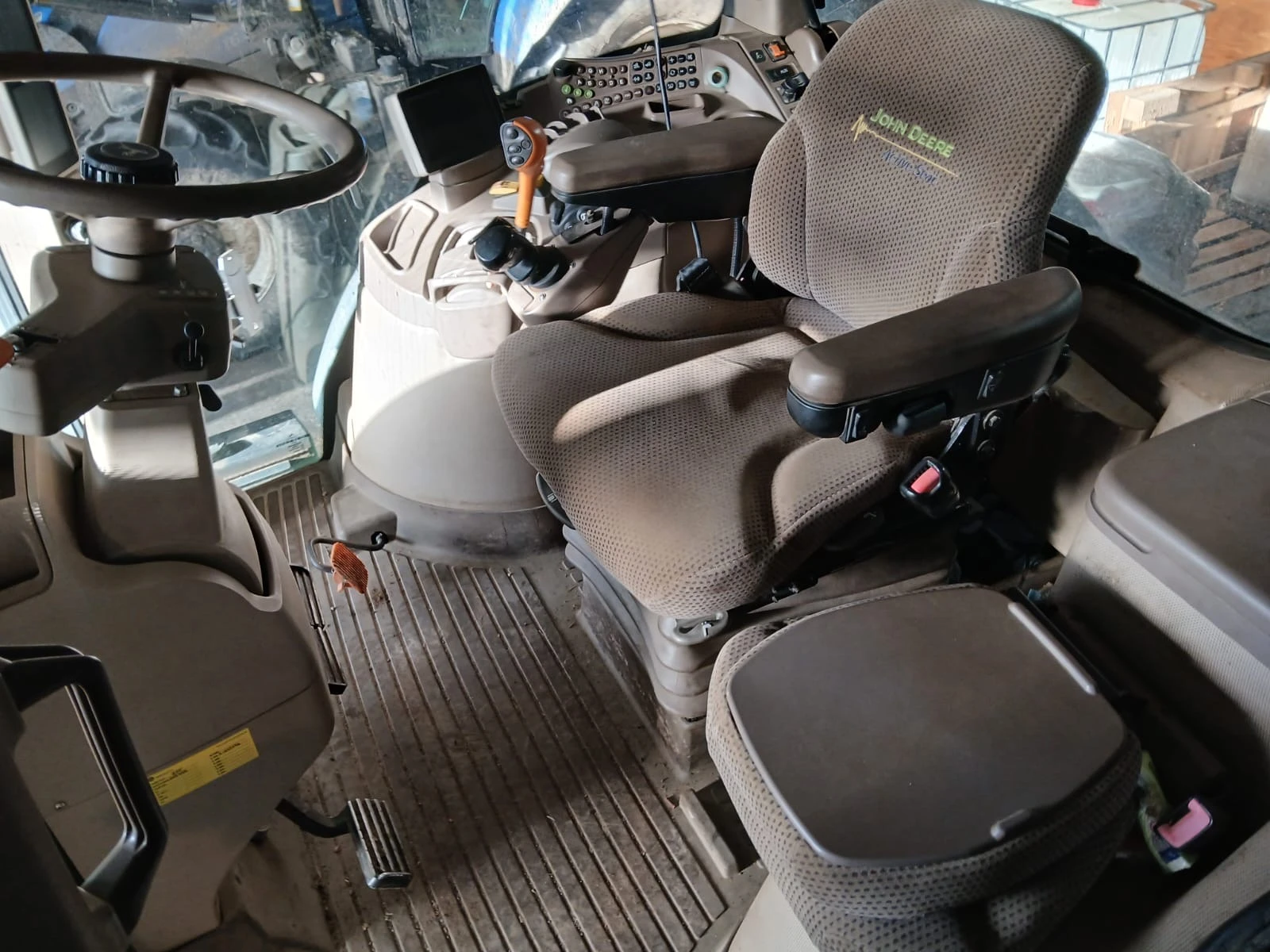 Трактор John Deere 7230R POWER QUAD НАВИГАЦИЯ ЛИЗИНГ, снимка 8 - Селскостопанска техника - 53736199