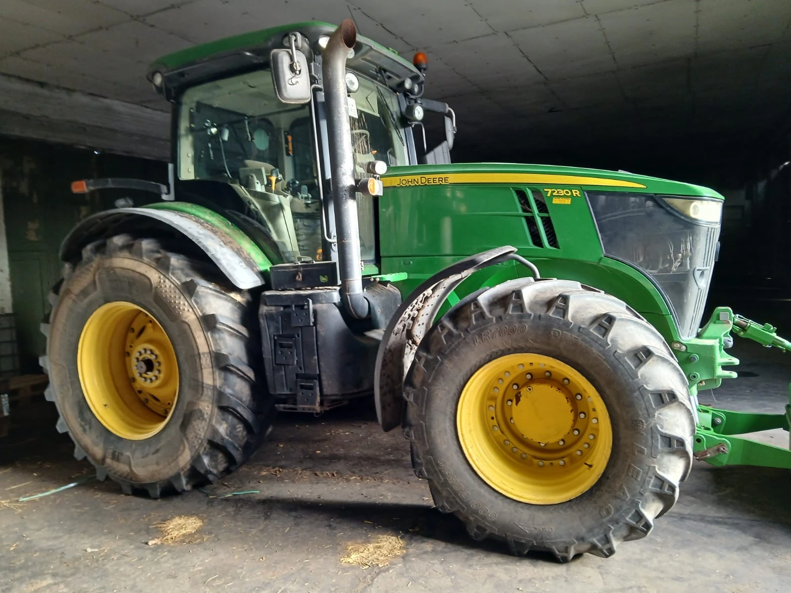 Трактор John Deere 7230R POWER QUAD НАВИГАЦИЯ ЛИЗИНГ, снимка 3 - Селскостопанска техника - 53736199