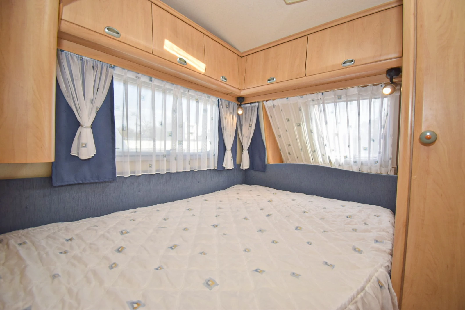 Каравана Hobby De Luxe Easy 460 UFE/Мover/Форселт - изображение 6