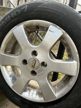 Гуми с джанти Kumho 185/65R15, снимка 5 - Гуми и джанти - 47076255