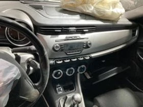 Alfa Romeo Giulietta 1.4 turbo benzin , снимка 3