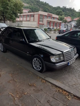 Mercedes-Benz 124, снимка 8