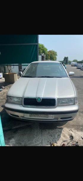 Skoda Octavia 2.0i НА ЧАСТИ!!!