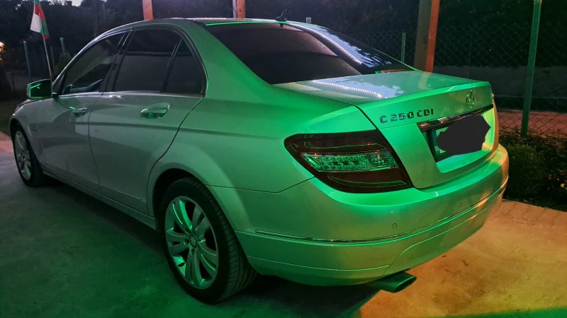 Mercedes-Benz C 250, снимка 5 - Автомобили и джипове - 47526547