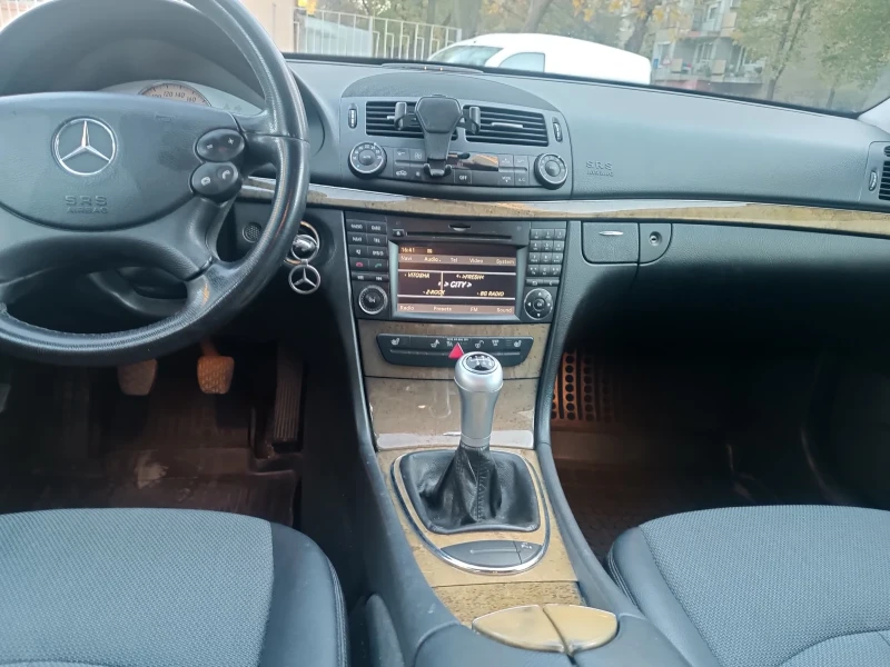 Mercedes-Benz E 200 E200CDI, снимка 9 - Автомобили и джипове - 47900063