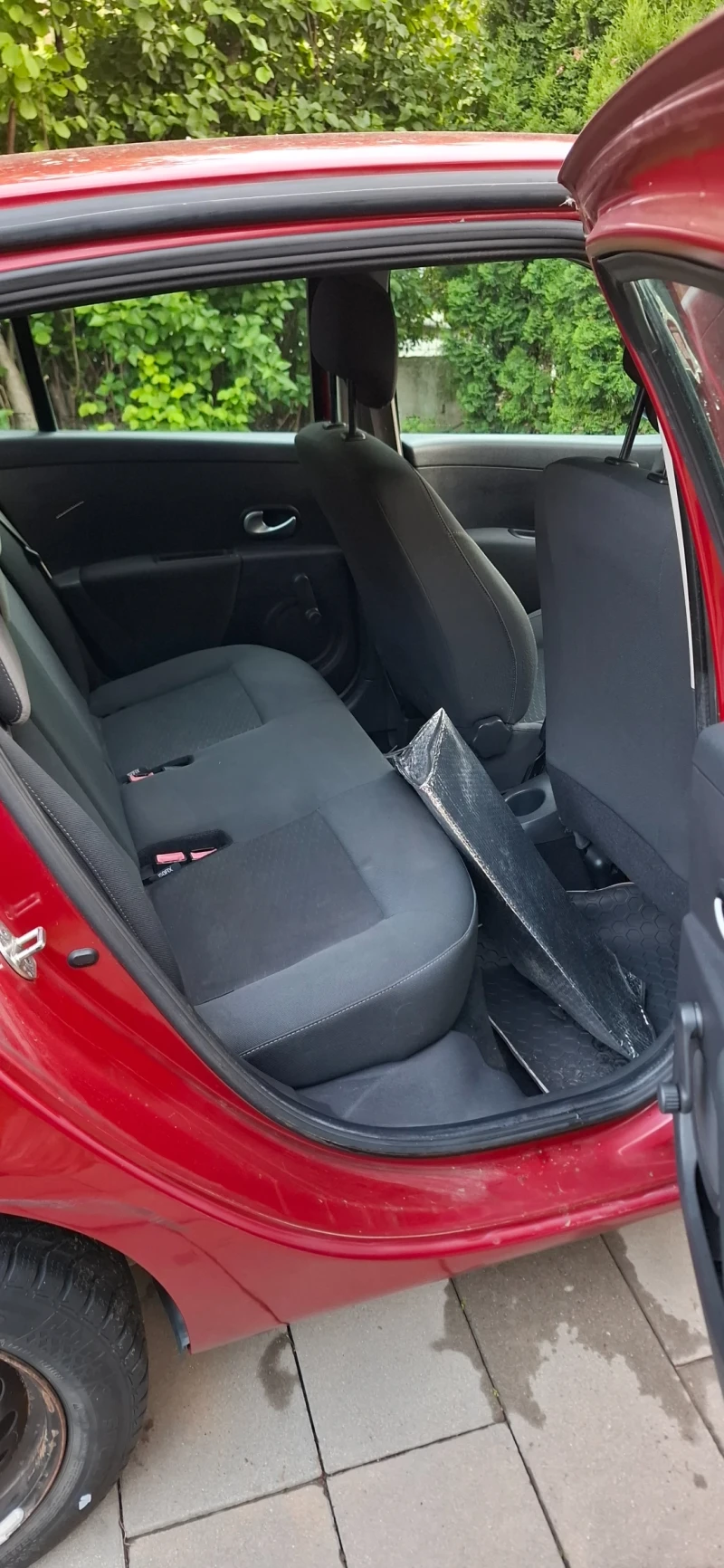 Renault Clio 3 1.2i 16v Navi, снимка 12 - Автомобили и джипове - 51538668