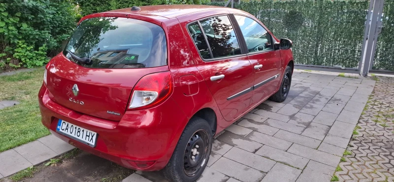 Renault Clio 3 1.2i 16v Navi, снимка 8 - Автомобили и джипове - 51538668