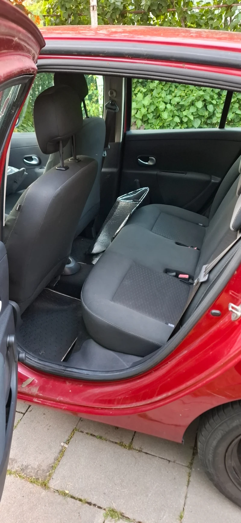 Renault Clio 3 1.2i 16v Navi, снимка 10 - Автомобили и джипове - 51538668