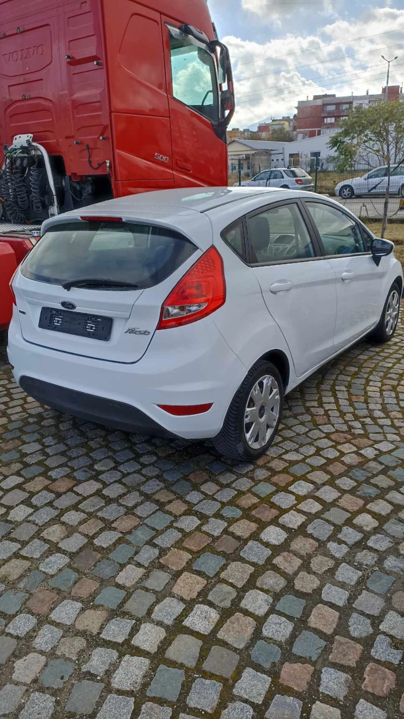 Ford Fiesta 1.4 70, снимка 5 - Автомобили и джипове - 52342805