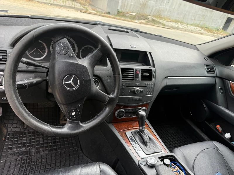 Mercedes-Benz 220, снимка 9 - Автомобили и джипове - 51883216